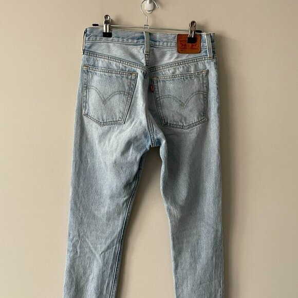 Levi's 501 Mid Rise Denim Light Wash Button-Fly Casual Skinny Jeans Blue 25 - Picture 4 of 10